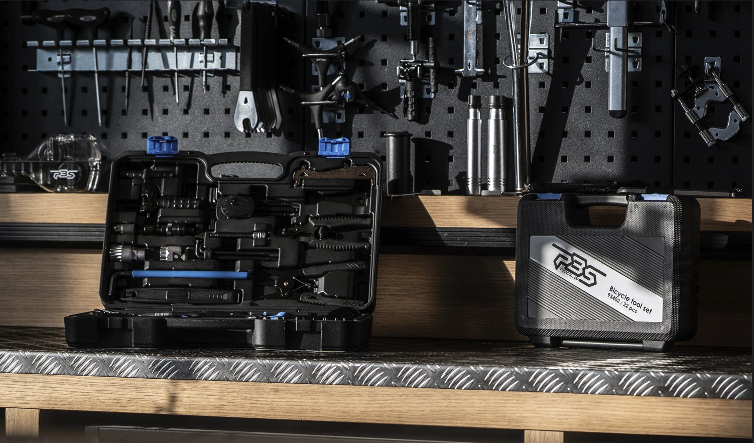 ZUBEHÖR | Werkzeugkisten und -sets