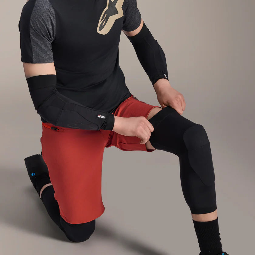 ALPINESTARS A-MOTION PLASMA Knieschützer Schwarz