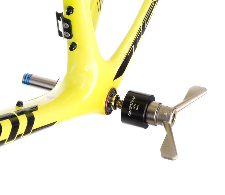 Park Tool BBP-AOS an einem Pressfit-Lager angebracht
