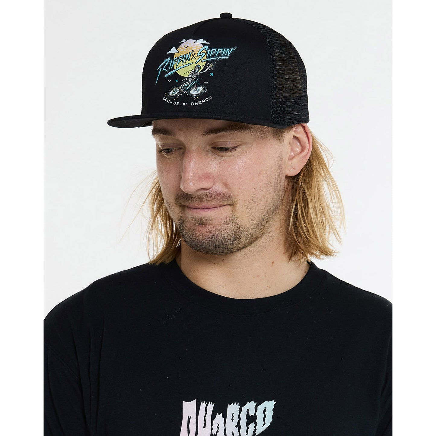 Mütze DHARCO FLAT BRIM TRUCKER RIPPIN AND SIPPIN Schwarz