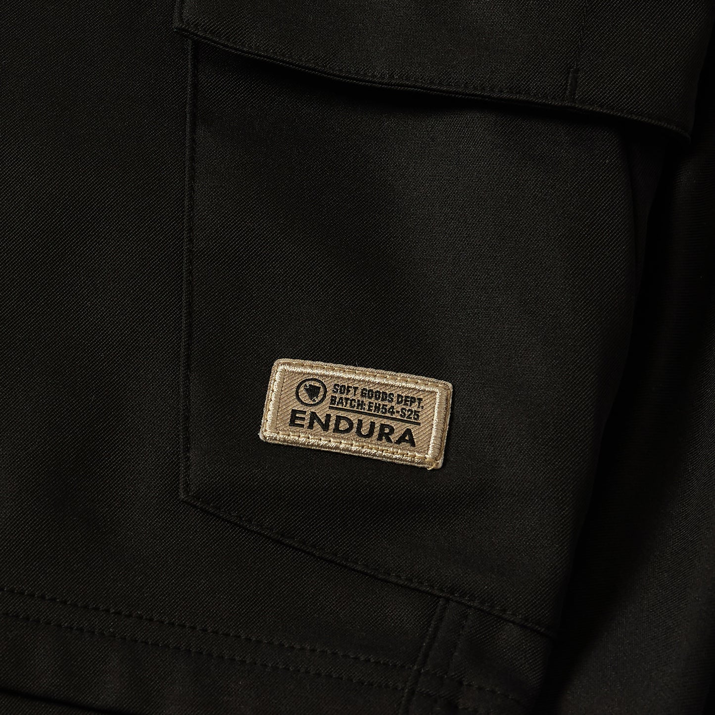 ENDURA LOOP CARGO Shorts Schwarz