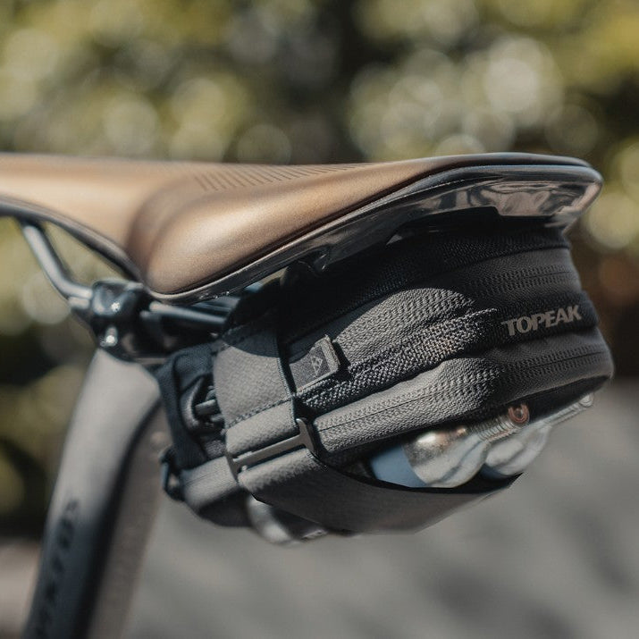TOPEAK ELEMENTA Satteltasche mit Werkzeug Schwarz