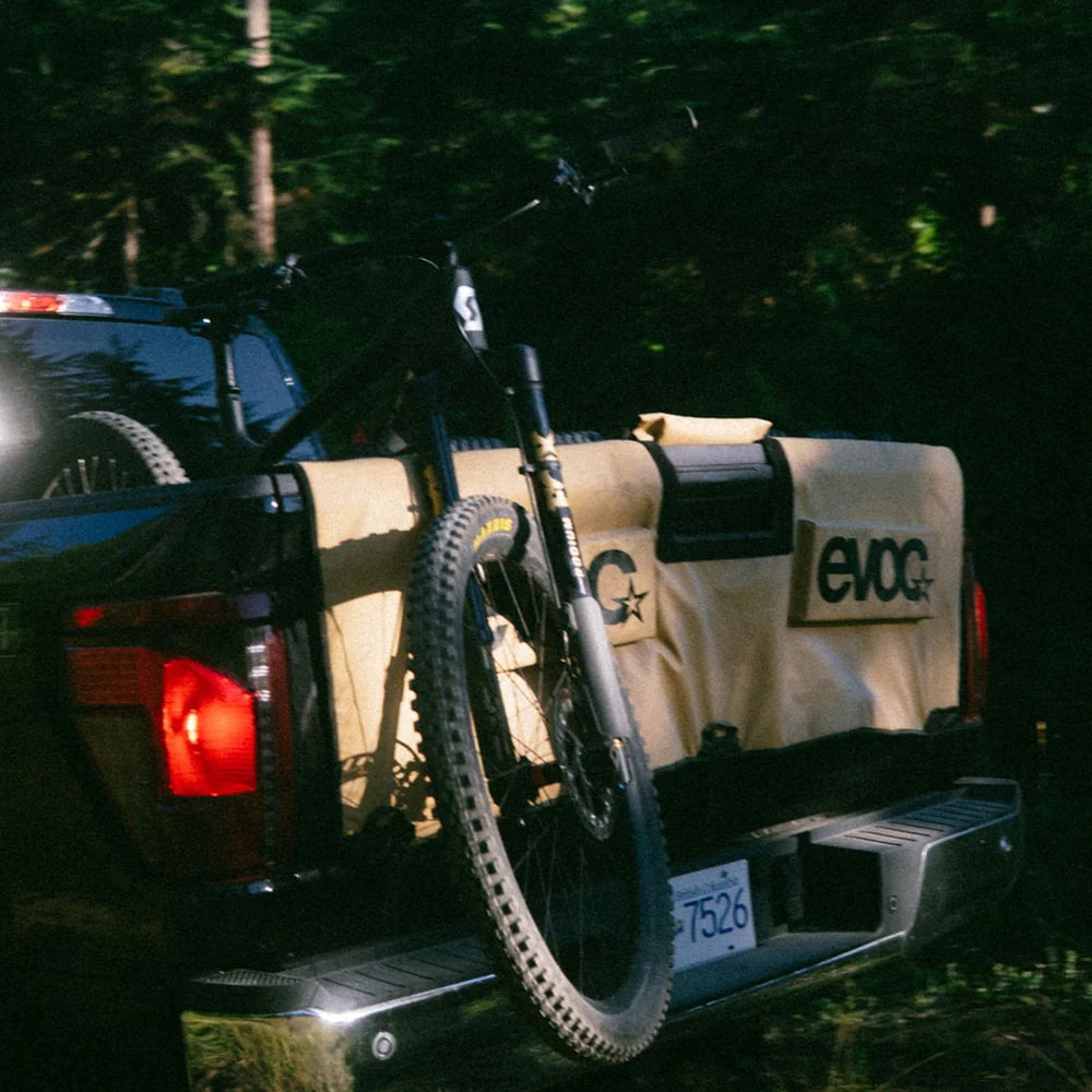 Heckklappenschutz EVOC TAILGATE PAD Beige