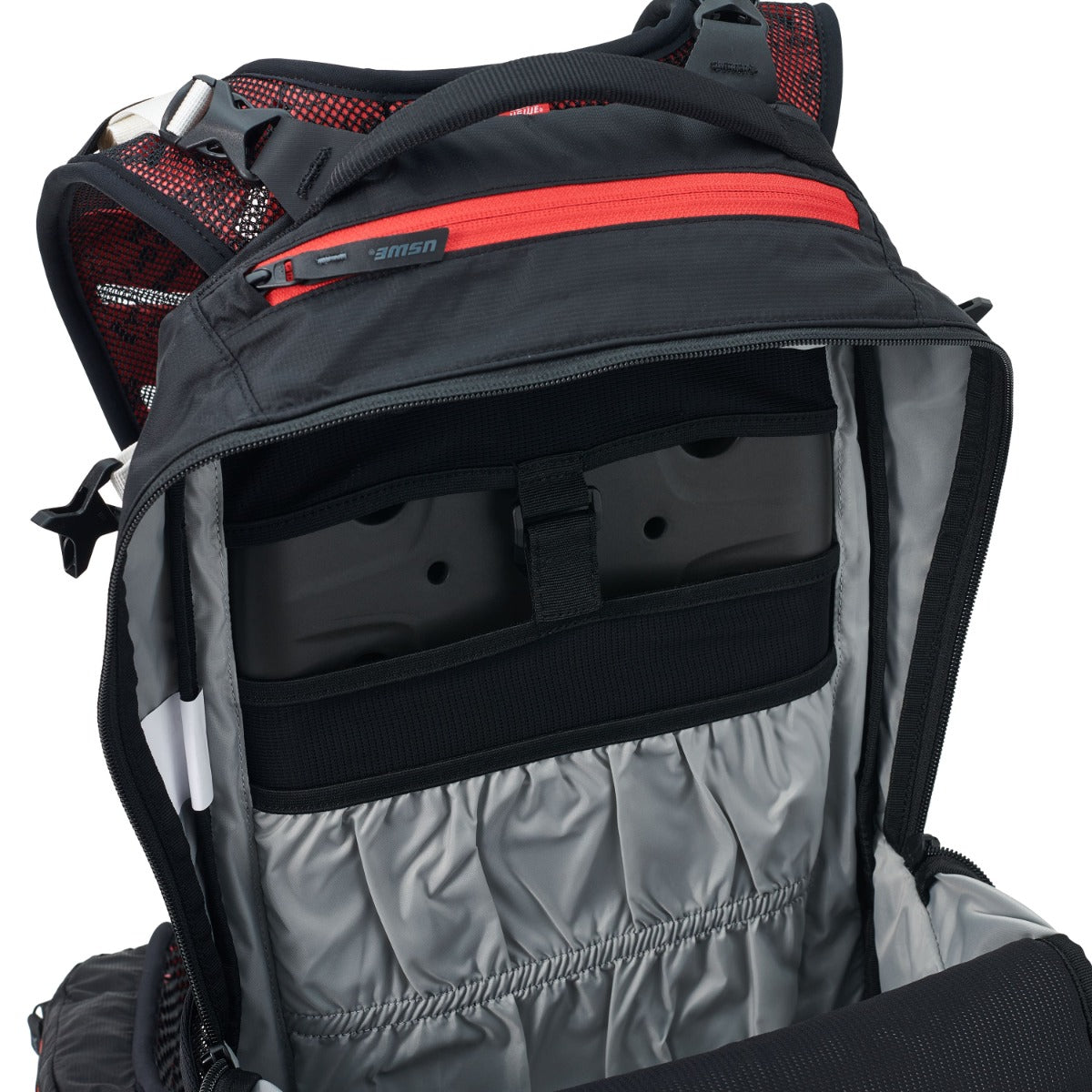 USWE FLOW 16 L Rucksack mit integriertem Rückenteil Schwarz/Rot