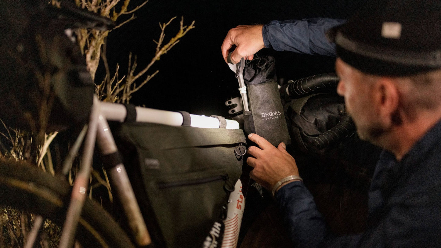 BROOKS SCAPE 5L Rahmentasche Schwarz