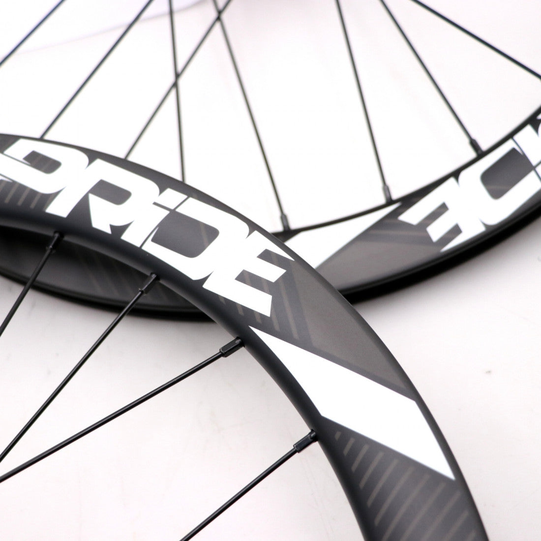 Laufradsatz PRIDE 20" (451mm) Carbon Gravity Matt Disc Pride Control V1 Achsen 10/10mm Rot