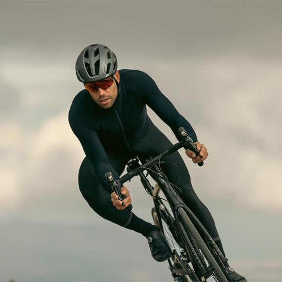 Strassenhelm LAZER STRADA KINETICORE Titanium