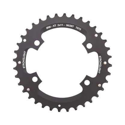 Äußeres Kettenblatt STRONGLIGHT Shimano XT M8000/SLX M7000 11-fach, 4-Loch, 96 mm — Kettenblatt auf weißem Hintergrund