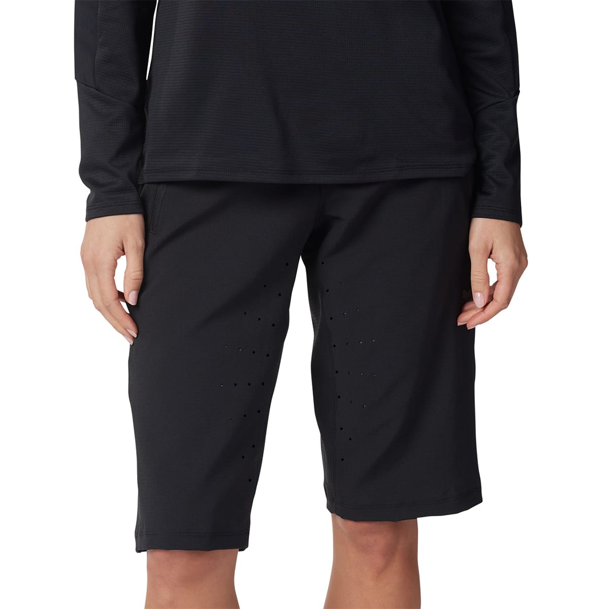 FOX DEFEND Shorts Damen Schwarz