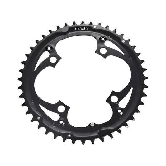 Äußeres Kettenblatt SRAM MTB 104BCD 9/10-fach, 4-Loch, 104 mm — Kettenblatt auf weißem Hintergrund