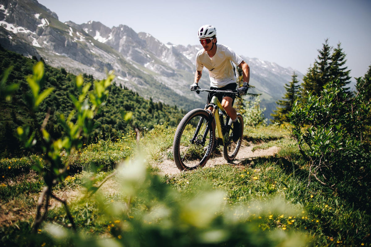 Rennradhelm MAVIC COMETE SL MIPS