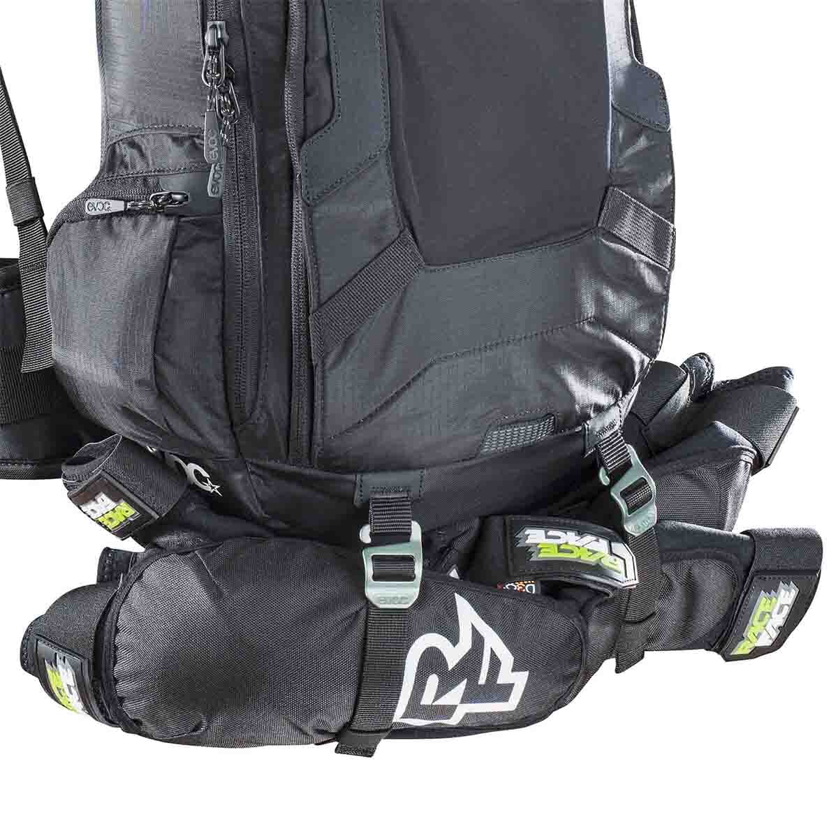 Sac à Dos avec Dorsale EVOC FR PROTECTOR TOUR 30L Noir