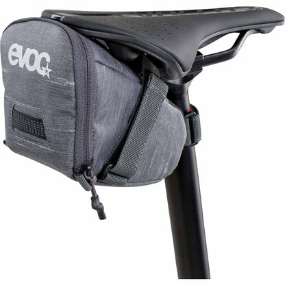 Satteltasche EVOC TOUR L Grün