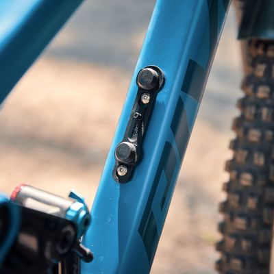 Basis für Flaschenhaltersystem FIDLOCK TWIST BIKE BASE Schwarz