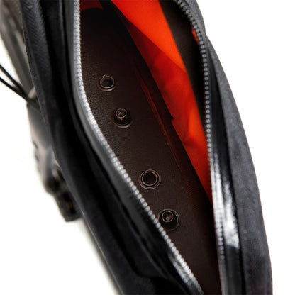 Schraubbefestigte Rahmentasche RESTRAP TOP TUBE BOLT 0.8L Schwarz