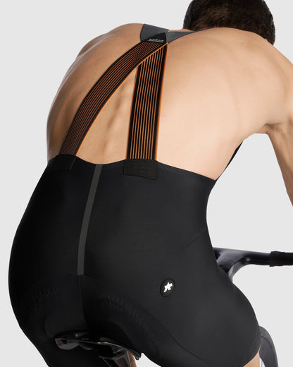 Trägerhose ASSOS EQUIPE RS SCHTRADIVAR S11 Regular Schwarz
