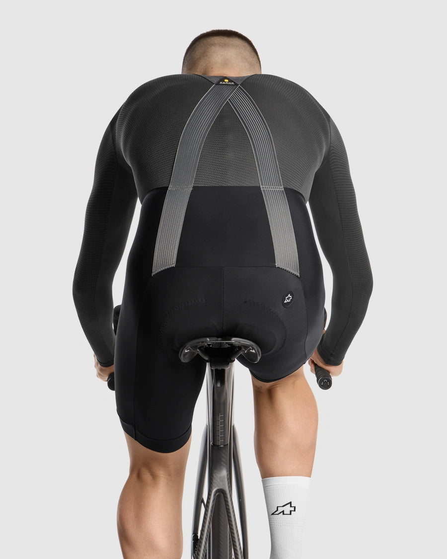 ASSOS MILLE GTS SPRING FALL S11 Kurze Trägerhose Schwarz