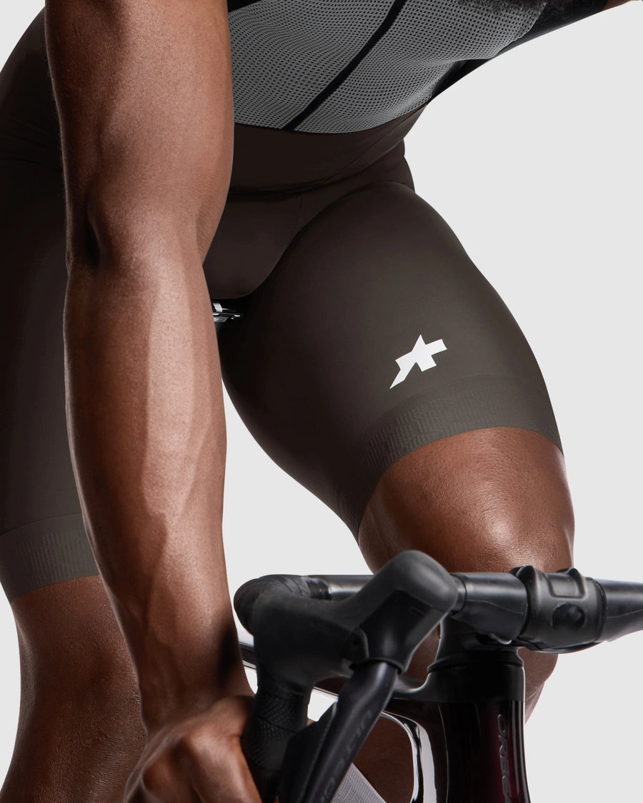 ASSOS MILLE GT S11 Kurze Trägerhose Braun