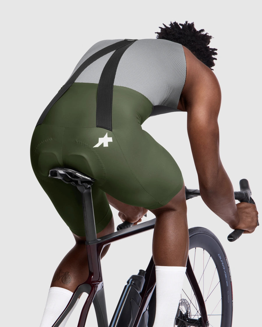 ASSOS MILLE GT S11 Moss Green Kurze Trägerhose