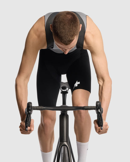 Kurze Trägerhose ASSOS EQUIPE RSR BOLIDE S11 Schwarz