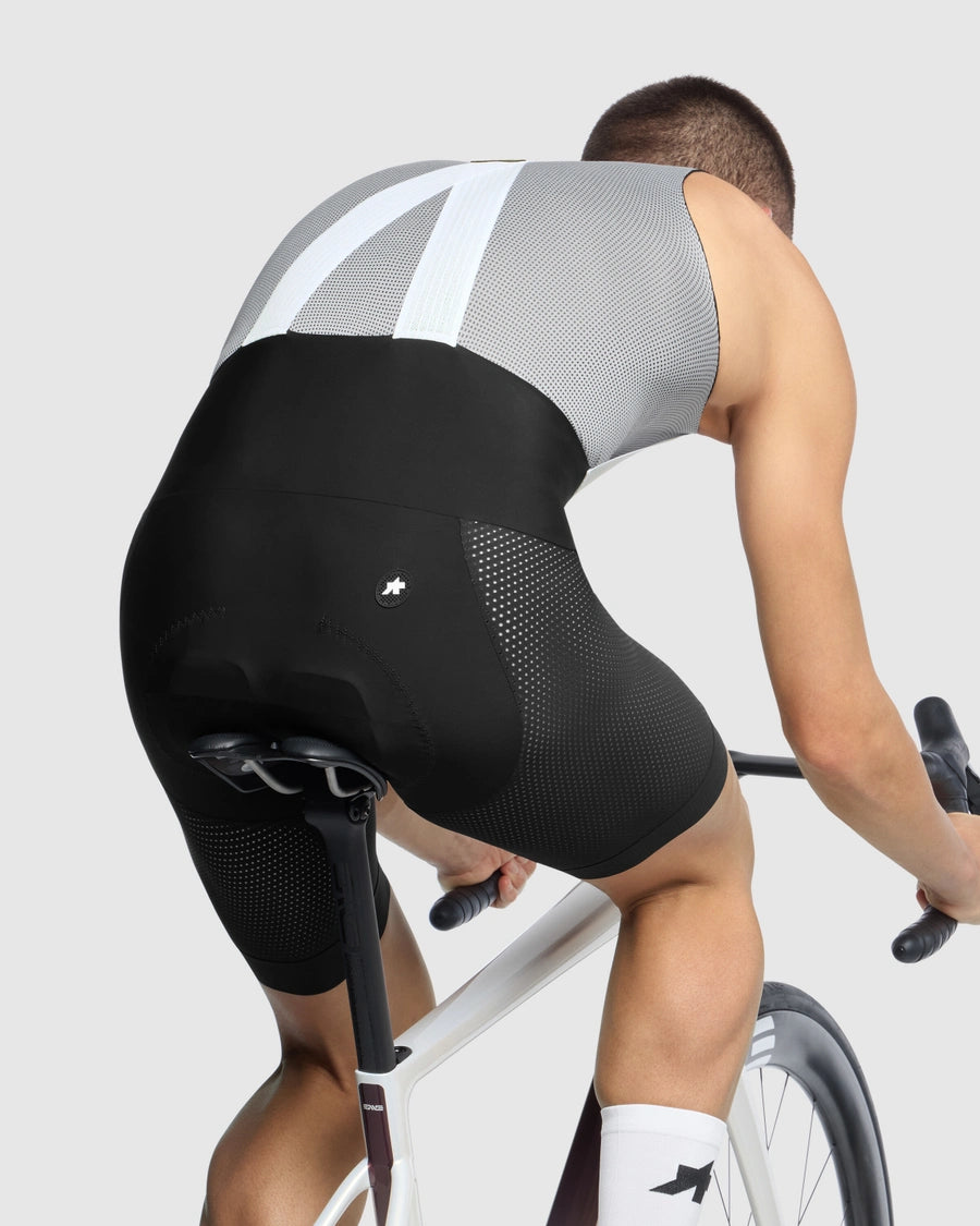 Kurze Trägerhose ASSOS MILLE GT INDOOR S11 Schwarz
