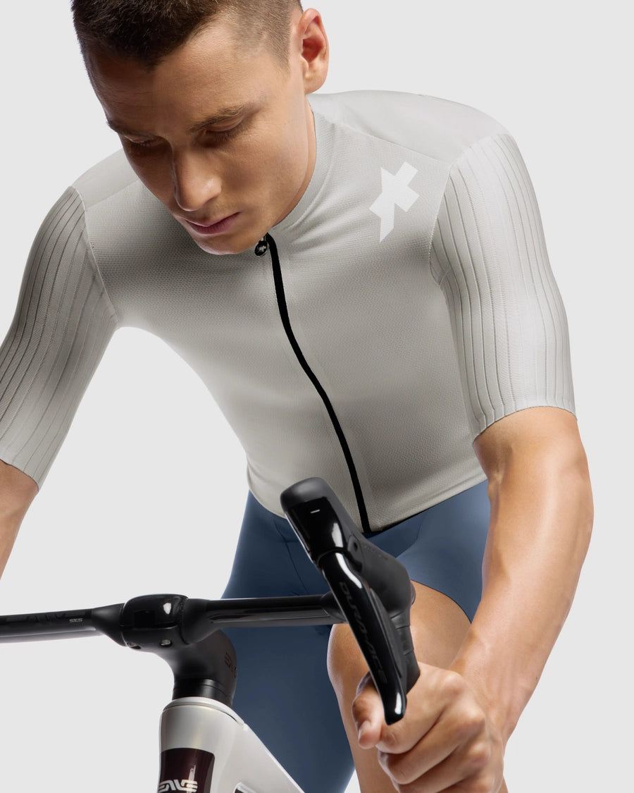 ASSOS EQUIPE RS S11 Kurzarm Trikot Almond Milk