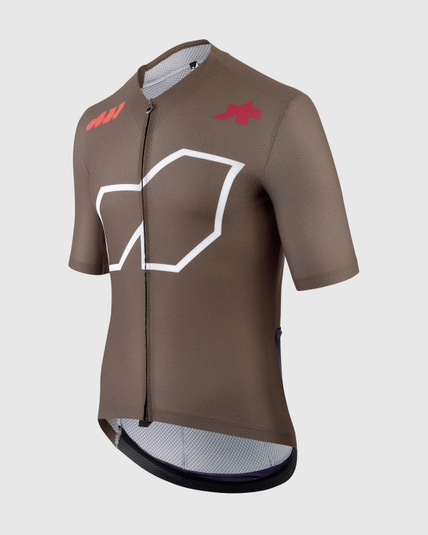 ASSOS EQUIPE R S11 We are the A Trikot Kurzarm Braun