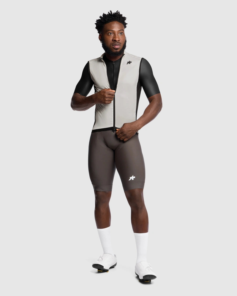 ASSOS MILLE GT WIND S11 Almond Milk Ärmellose Jacke