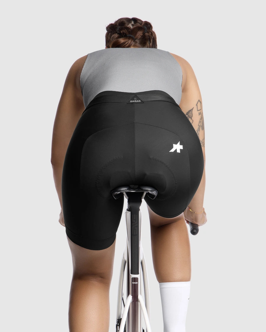 Kurze Hose ASSOS UMA GT S11 Frau Black