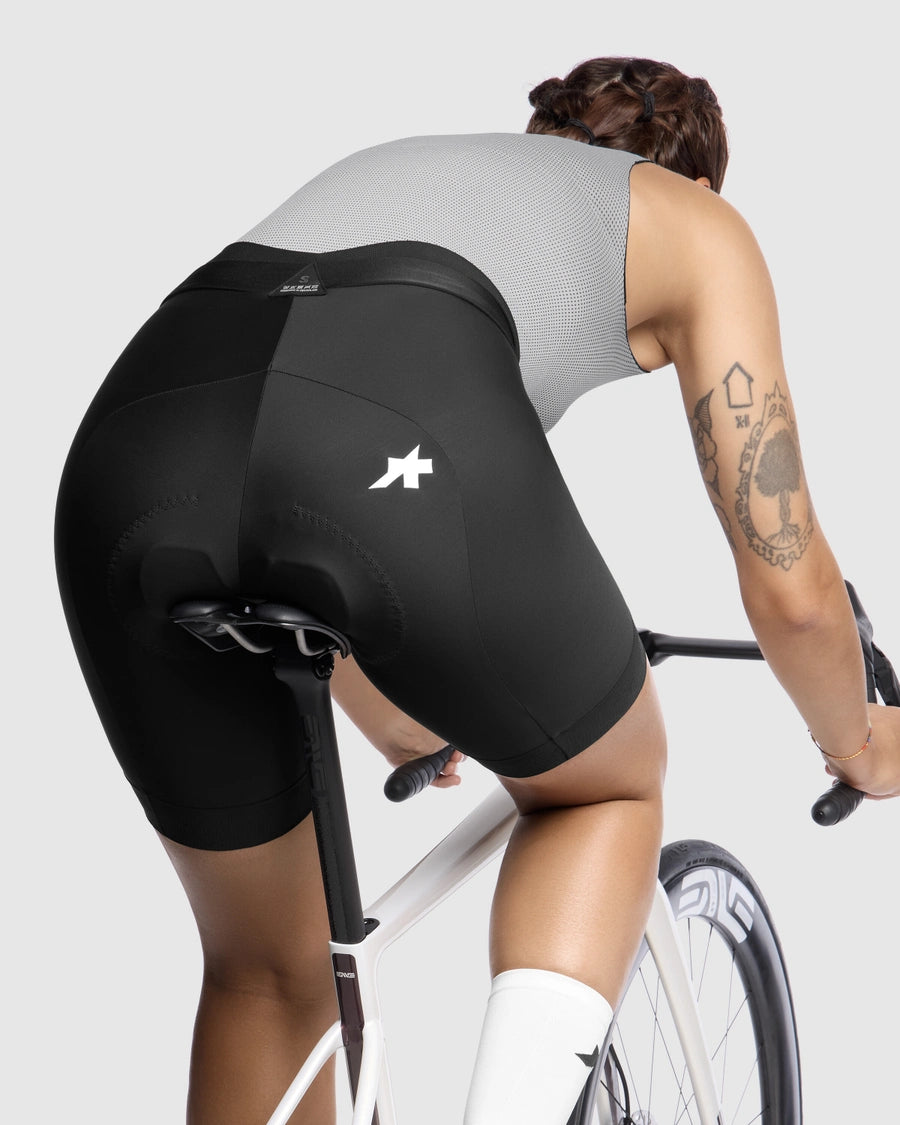 Kurze Hose ASSOS UMA GT S11 Frau Black