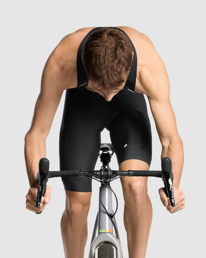 Kurze Trägerhose ASSOS TACTICA KIESKÄFER GRAVEL T5 Schwarz