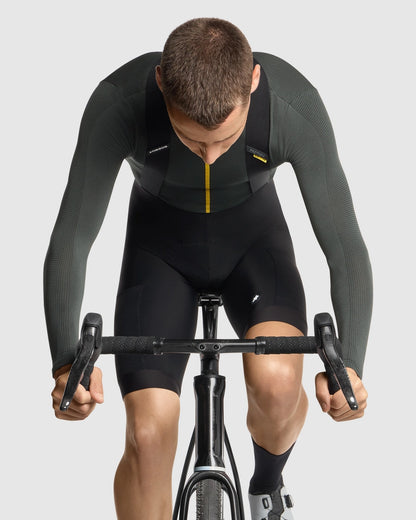 Kurze Träger-Radhose ASSOS TACTICA SPRING FALL T5 Schwarz