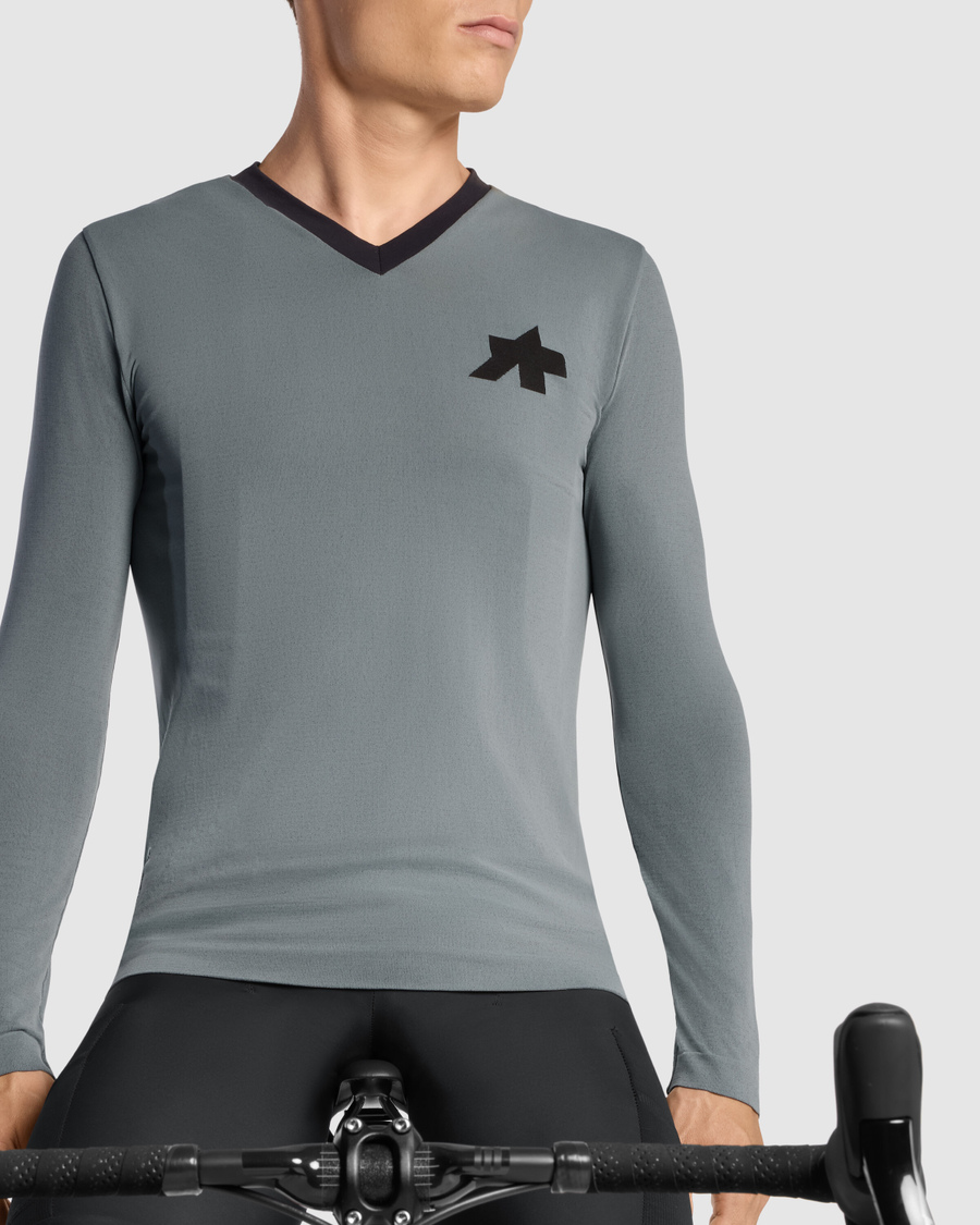 ASSOS TACTICA TECH T5 Long Sleeve Trikot Grau