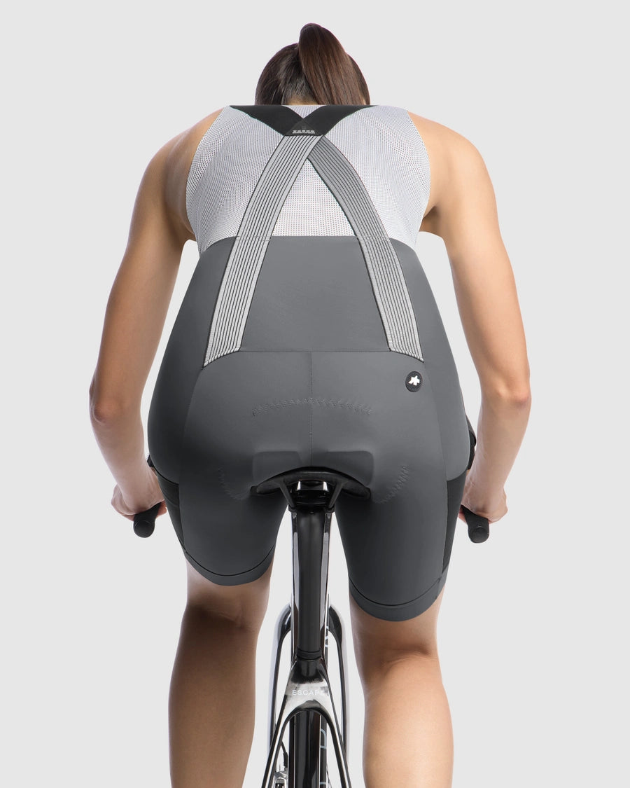 ASSOS TACTICA KIESKAFER T5 Damen Kurze Trägerhose Grau