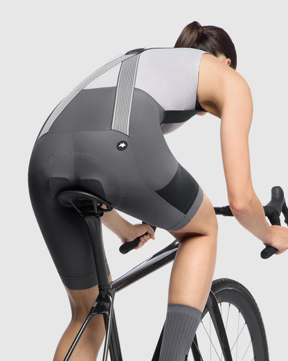 Kurz-Trägerhose ASSOS TACTICA KIESKAFER T5 GRAVEL Damen Grau