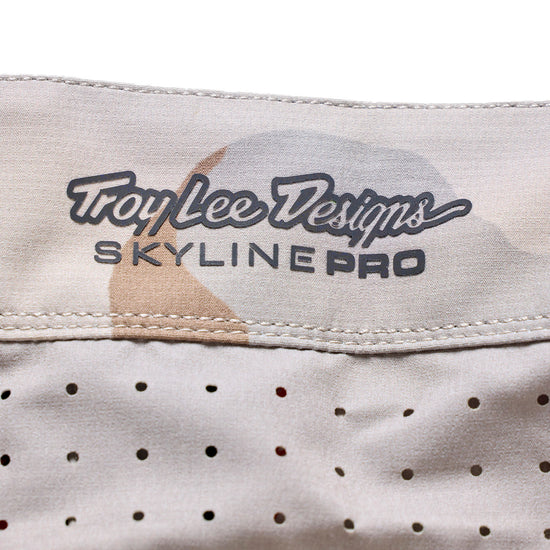Shorts TROY LEE DESIGNS SKYLINE PRO FLOW CAMO Pumice mit Liner BN3TH