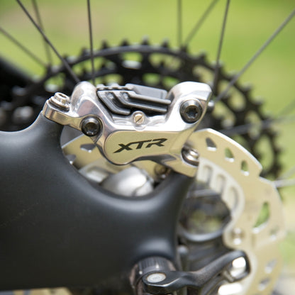Scheibenbremssattel SHIMANO XTR BR-M9120 4 Kolben Harzbremsbeläge mit Kühlrippen