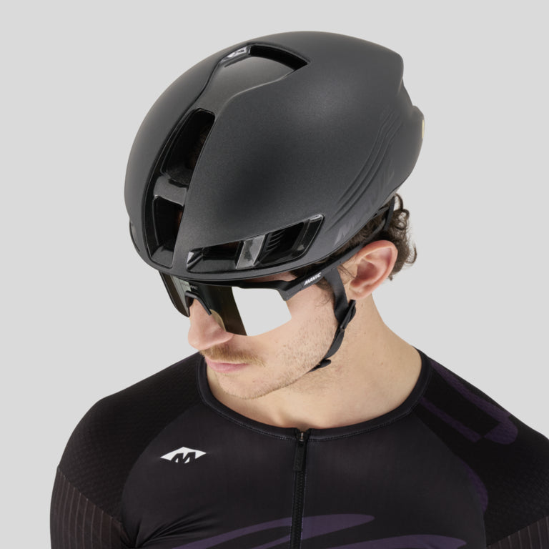 MAVIC COMETE ULTIMATE Rennradhelm Schwarz