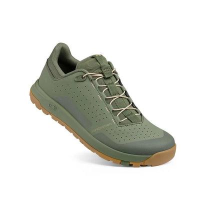 CRANKBROTHERS STAMP TRAIL SPEED LACE MTB-Schuhe in Grün/Sand/Gum – Dreiviertelansicht