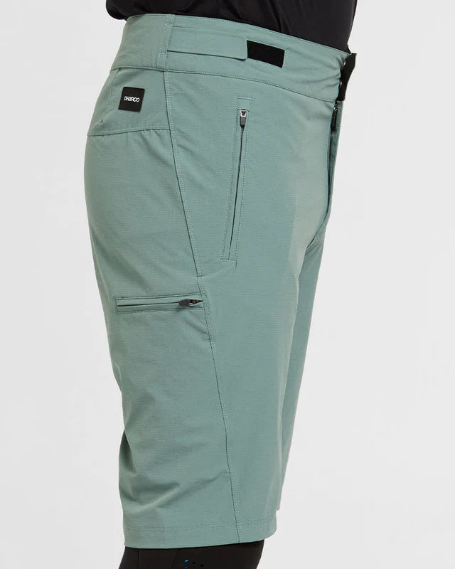 DHARCO TRAIL ENVY Shorts Grün