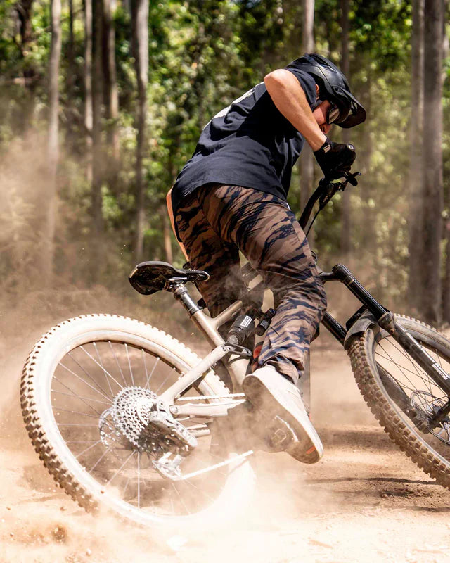 DHARCO ATHER RECON Hose Braun/Schwarz