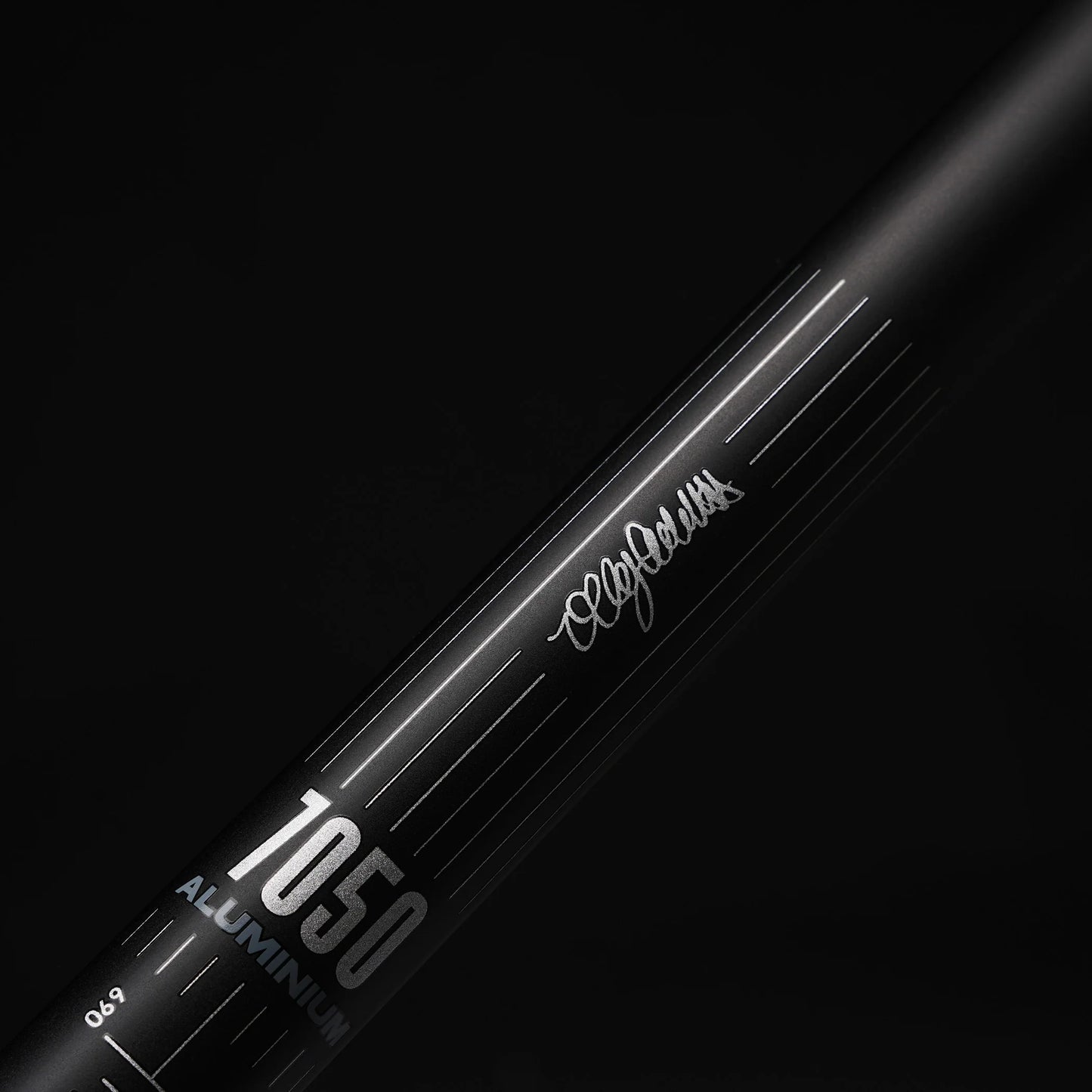 Kleiderbügel DMR ODUB Rise 65mm 780/800mm Schwarz