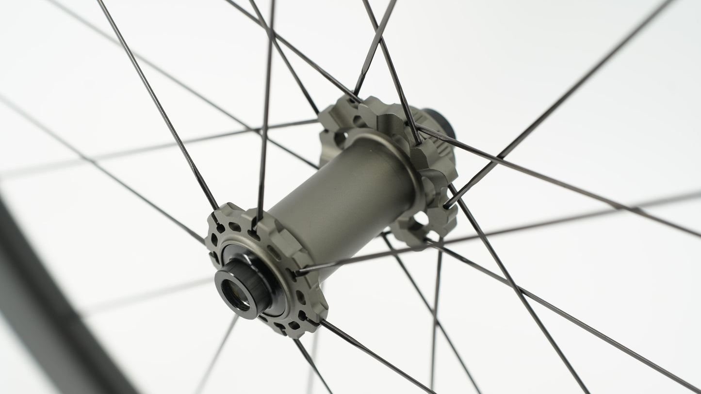 Laufradpaar SCOM AERO Tubeless Ready (Center Lock)