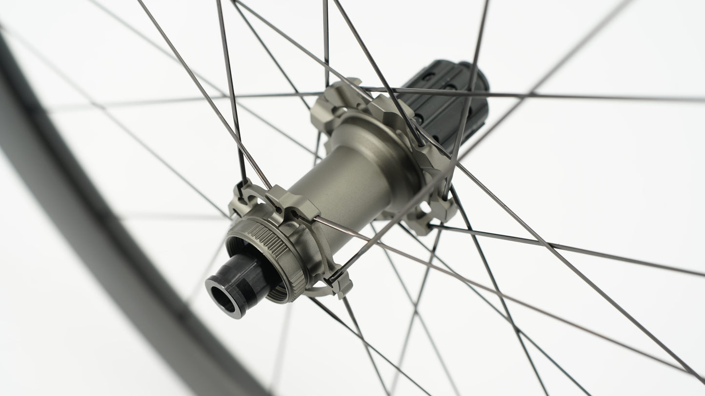 Laufradpaar SCOM AERO Tubeless Ready (Center Lock)