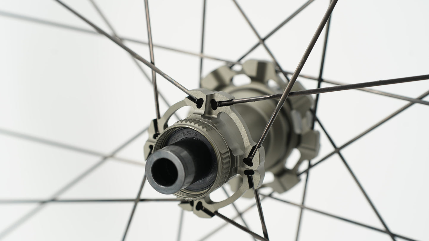 Laufradpaar SCOM AERO 50 Tubeless Ready (Center Lock)