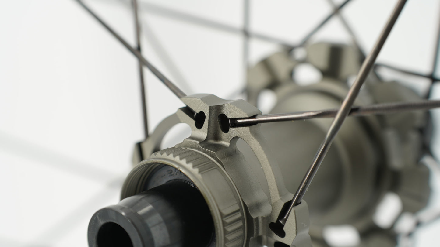 Laufradpaar SCOM AERO Tubeless Ready (Center Lock)