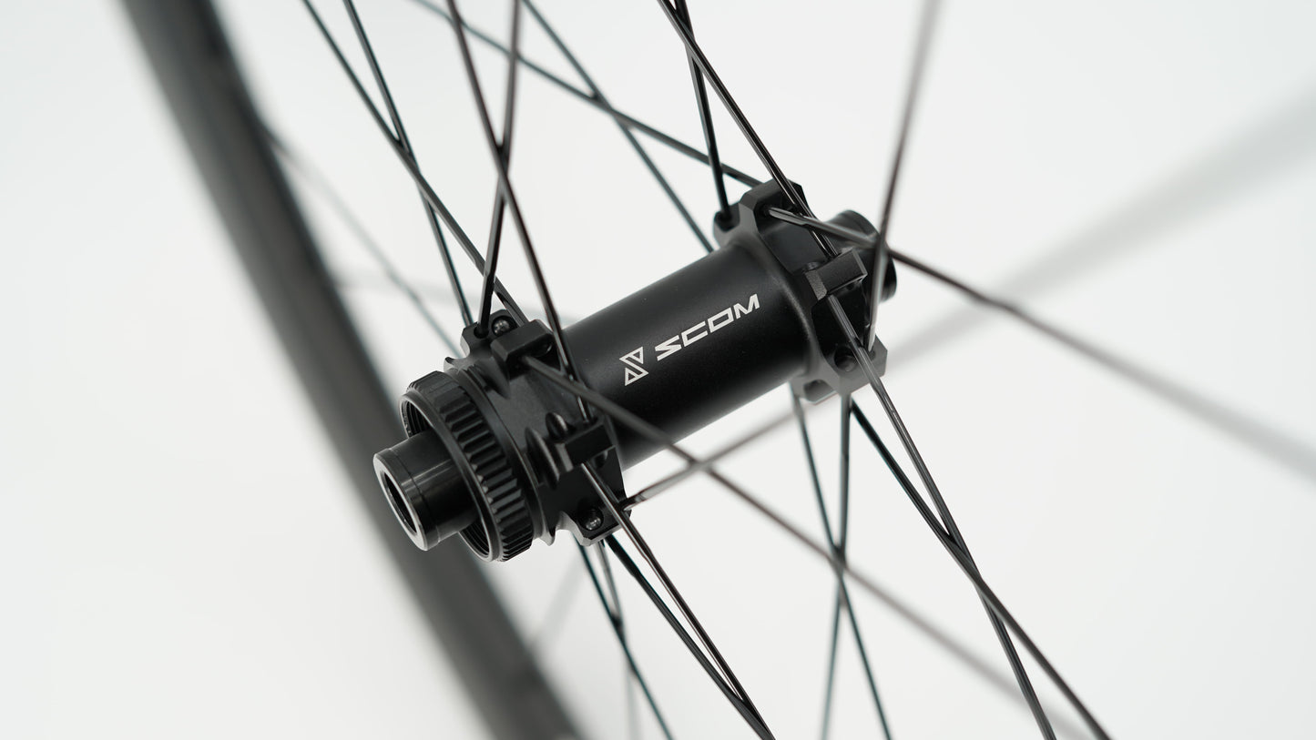 Paar SCOM CORSA 45 Tubeless Ready-Laufräder (Center Lock)