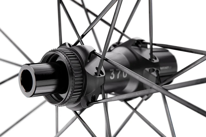 Détail rayons DT Swiss A 1800 SPLINE