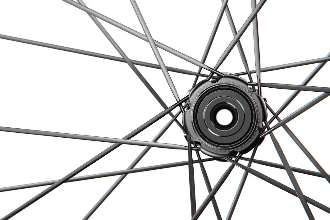 Détail rayons DT Swiss A 1800 SPLINE