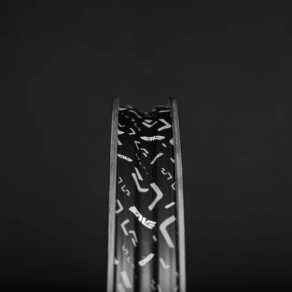 Paar ENVE G SES 4.5 Tubeless Ready (Center Lock) Laufräder Schwarz/Weiß